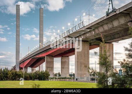 Ponte Bolte nei Docklands, Melbourne, Australia Foto Stock