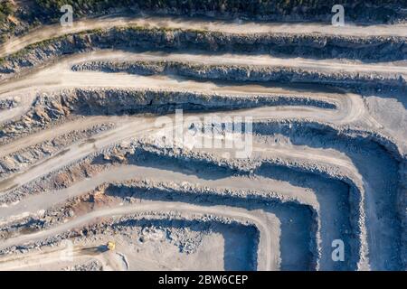 Cava di granito a cielo aperto, vista dall'alto Foto Stock