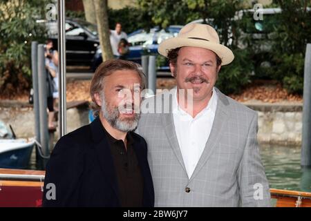 VENEZIA, ITALIA - SETTEMBRE 01: John C. Reilly e Christoph Waltz arrivano alla fotocellula 'Carnage' durante il 68° Festival del Cinema di Venezia Foto Stock