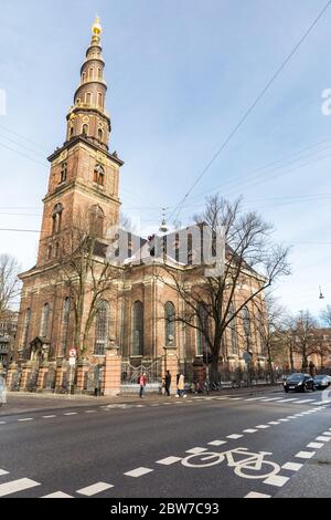 Cehagen, chiesa del nostro salvatore a Christianshavn Copenhagen, Danimarca. Si tratta di una chiesa barocca con guglia elicoidale che offre ampie vedute del centro Foto Stock