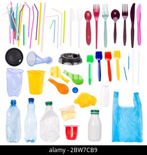 Campioni di rifiuti di plastica isolati su fondo bianco Foto Stock