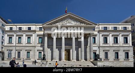 MADRID / SPAGNA - 11 APRILE 2019 - costruzione del Congresso dei deputati del Congresso dei Diputados nella città di Madrid, Spagna Foto Stock