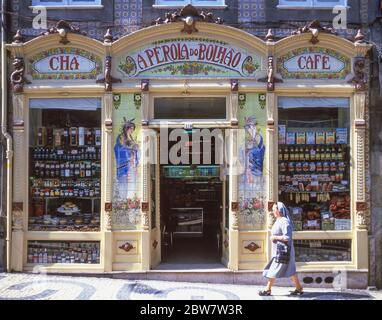 Un caffè Perola do Bolhao, Rua Formosa, Porto (Oporto), Regione Norte, Portogallo Foto Stock