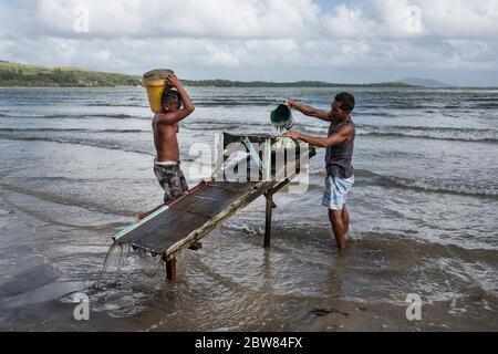 Estrazione illegale dell'oro nelle Filippine Foto Stock