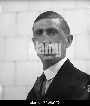 Sig. Cox, del servizio di AVV. Staff di Central News . 11 febbraio 1927 Foto Stock