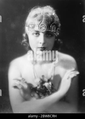 La principessa Verga , la giovane bellezza della società romana , la cui nomina come supervisore provinciale della Legione Facista della Donna ha accreditato un intenso interesse in tutta Italia . 1 aprile 1927 Foto Stock