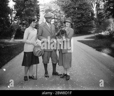 Sir Derek e Lady Keppel con la loro figlia . 1927 . Tenente colonnello Sir Derek William George Keppel Foto Stock