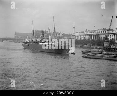 SS Batavier V su Rotterdam, servizio di Londra. 24 agosto 1927 Foto Stock