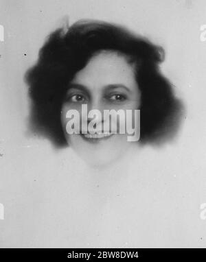 Tornando alla scena londinese il 12 settembre , la sig.ra Elsie Janis , che sarà presente nella seconda edizione di ' Clown in Clover' . Settembre 1928 Foto Stock