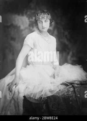 Presentazione notevole alla corte di Spagna . Signorita Carmen primo de Rivera , figlia maggiore del marchese de Estella . 16 maggio 1929 Foto Stock