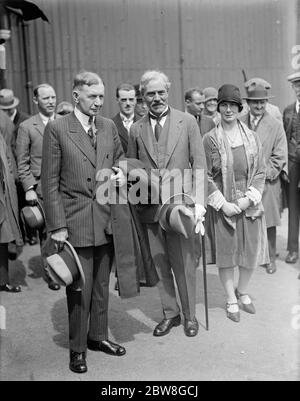 Incontro storico del Premier Ramsay MacDonald e dell'ambasciatore americano nelle Highlands della Scozia . 17 giugno 1929 Foto Stock