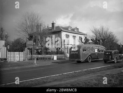 Casa a metà strada , Swanley , Kent . 1935 Foto Stock