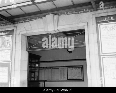 Val de Travers, stazione di Shenfield, LNER, Essex. 1938 Foto Stock