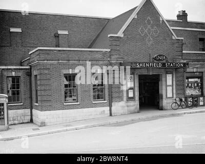 Val de Travers, stazione di Shenfield, LNER, Essex. 1938 Foto Stock