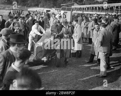 J H T Smiths M G è un uomo gestito dalla folla . 1938 Foto Stock