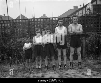 Boxers a Eltham . I fratelli Folkard . 9 agosto 1938 Foto Stock