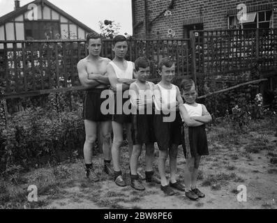 Boxers a Eltham . I fratelli Folkard . 9 agosto 1938 Foto Stock