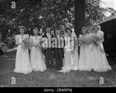 Il matrimonio di C J peso e M Mutton . La festa di nozze . 1938 Foto Stock