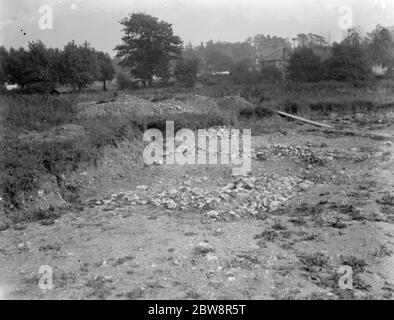 Il sito dove è in corso lo scavo di una villa romana nella Valle di Cray , Kent . 1936 Foto Stock