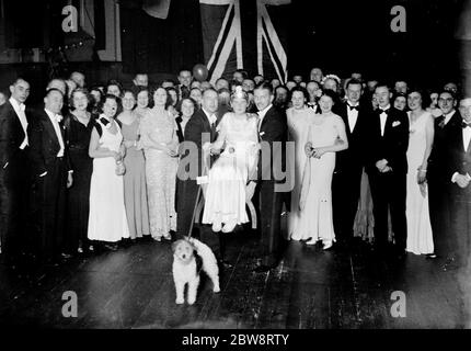 Un grande gruppo all'Imps con la Beauty Queen Orpington. 1935 Foto Stock