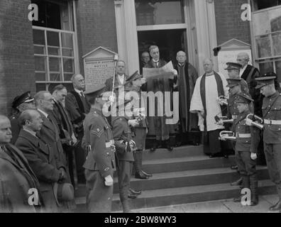 Annunciando il nuovo Re a Dartford . La proclamazione reale dell'adesione di Edoardo VIII è letta a Dartford , Kent . 1936 Foto Stock