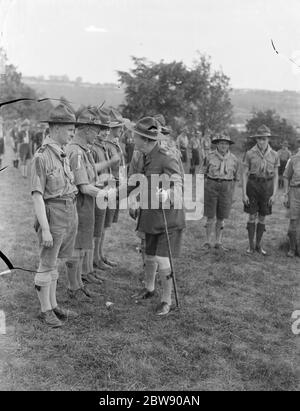 Ispezione Kent Scouts in preparazione del 5° World Scout Jamboree in Olanda che si svolge più tardi nel corso dell'anno . 6 giugno 1937 Foto Stock