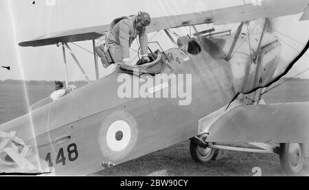 Empire Air Day a Biggin Hill . John Topham in aereo . 29 maggio 1937 Foto Stock