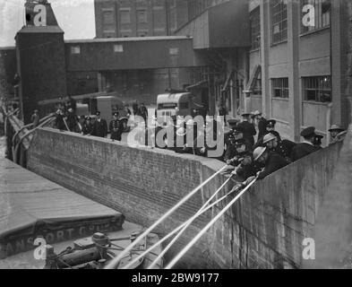 Dimostrazione del servizio antincendio ausiliario presso l'ufficio di The Kentish Mercury a Greenwich , Londra . 1938 . Foto Stock