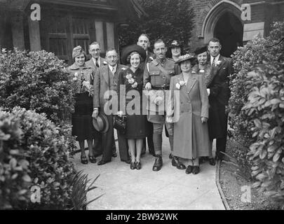 Le nozze dei Lampards a Mottingham , Kent . Il gruppo familiare . 1939 Foto Stock