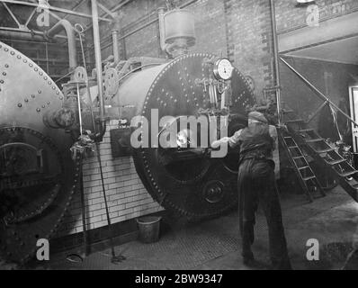 Gravesend Water Works in Kent . Il locale caldaia . 1939 Foto Stock