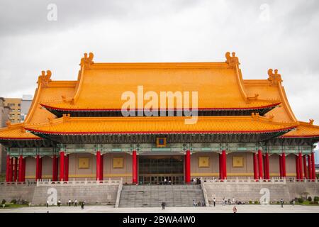 TAIPEI, TAIWAN - Gen 2020 - Sala concerti Nazionale situata nel distretto di Zhongzheng. La sala concerti nazionale ospita un flusso di eventi locali e inte Foto Stock