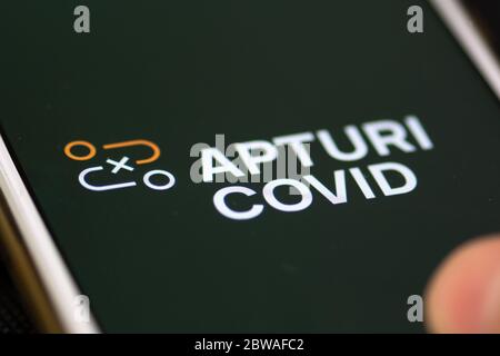 Stop Covid, Apturi Covid, COVID-19 ufficiale o Coronavirus Contact Tracing app per Lettonia, Europa, prima applicazione al mondo Foto Stock