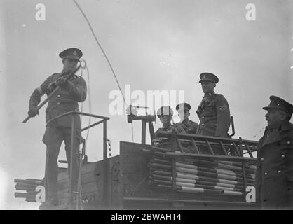 Dimostrazione presso la Caserma Mons, Aldershot , con il corpo reale dei segnali . Lo strato del cavo meccanico in funzione . 15 febbraio 1938 Foto Stock