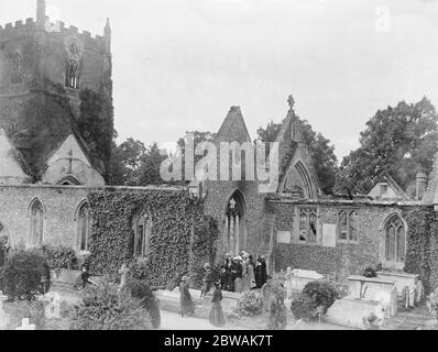 Chiesa di Wargrave infornata da suffragettes . 1 giugno 1914 Foto Stock