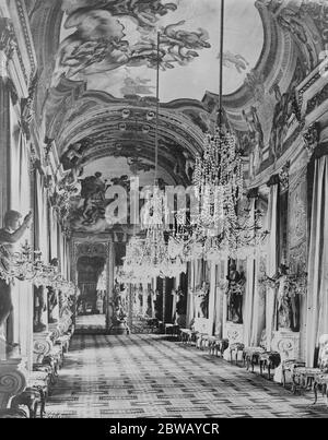 La Conferenza di Genova l'interno del Palazzo reale di Genova dove si terranno le importanti sedute della Conferenza 31 Mach 1922 Foto Stock