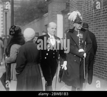I Re Levee al Comandante del Palazzo di San Giacomo Talbot (sinistra) e il Generale Sir Reginald Talbot 8 febbraio 1922 Foto Stock