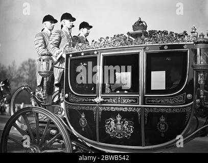 Il Re in rotta per il Levee al St James' s Palace , Londra . 3 marzo 1938 Foto Stock