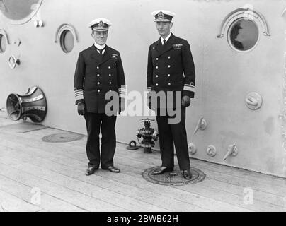 L'ammiraglio Doveton Sturdee con l'ammiraglio posteriore Sir Roger Keyes , pose su HMS Hercules , primo e secondo al comando del quarto Squadrone di battaglia . 1917 Foto Stock