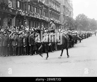 La Grande marcia della Vittoria di oggi . Il maresciallo Sir Douglas Haig . 19 luglio 1919 Foto Stock