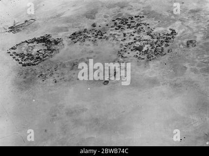 Le operazioni militari britanniche in Somaliland . Bruciare Gargis tale ( Taleh ) , forte di Dervish . 7 aprile 1920 Foto Stock