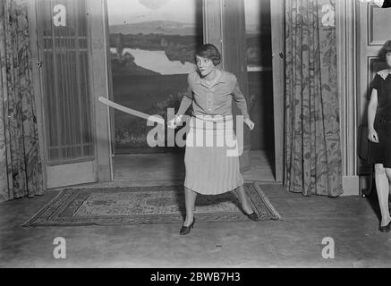 La signora Dorothy Dickson provando la sua parte per Peter Pan . 3 dicembre 1925 Foto Stock