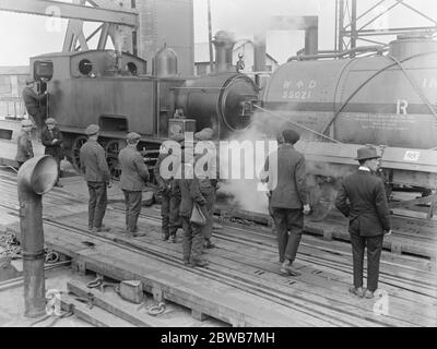 Treno di Richborough Ferry sulla costa orientale del Kent . Foto Stock