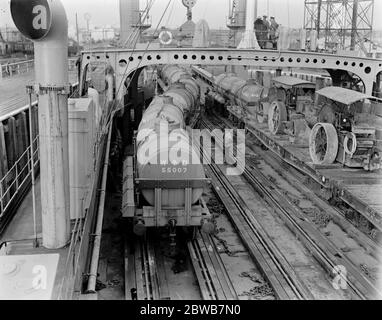 Una panoramica del traghetto ferroviario di Richborough sulla costa orientale del Kent che mostra i motori a vapore trasportati . Foto Stock