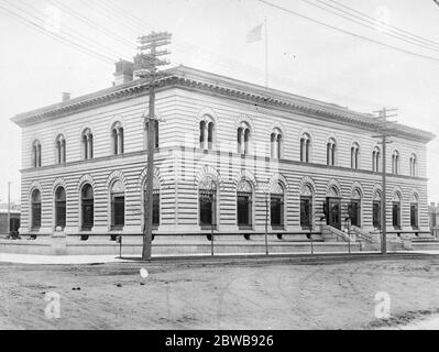 Il modesto edificio che ospita la zecca degli Stati Uniti a Denver , Colorado , USA 6 febbraio 1925 Foto Stock