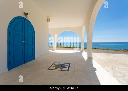 Vista esterna della Cappella Ayia-Thekla ad Ayia Napa, Cipro Foto Stock