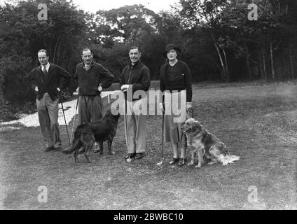 Brokenhurst Manor Golf Club House MR Tom Fitzwilliam , Captain Miles Graham , Hon Henry Fitzalan Howard e Lady Claud Hamilton Foto Stock