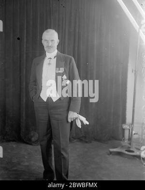 Società e palcoscenico a Devonshire House Ball in aiuto della lega popolare di salute Sir Bruce Porter 26 novembre 1921 Foto Stock