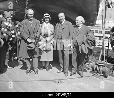 Per quanto riguarda la SS Berengaria Ramsay MacDonald , la sig.ra Ishbel MacDonald , il sig. Arthur Henderson e il sig. F o Roberts, 23 febbraio 1924 Foto Stock