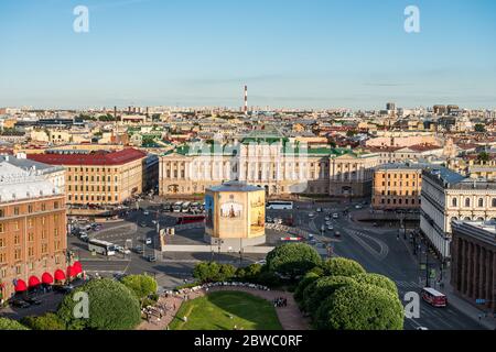 Città della città vecchia di San Pietroburgo, vista aerea dalla cattedrale di San Isacco (o Isaakievskiy Sobor), a San Pietroburgo, Russia. Foto Stock