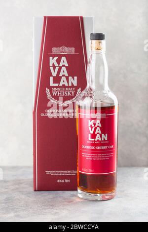 Trondheim, Norvegia - Maggio 20 2020: Kavalan bottiglia di whisky al malto singolo scotch Foto Stock